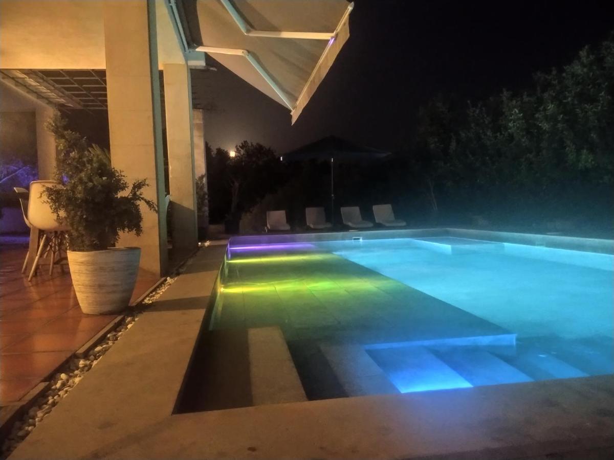 Les Canyes Cottage, Private Villa Resort Piera ภายนอก รูปภาพ