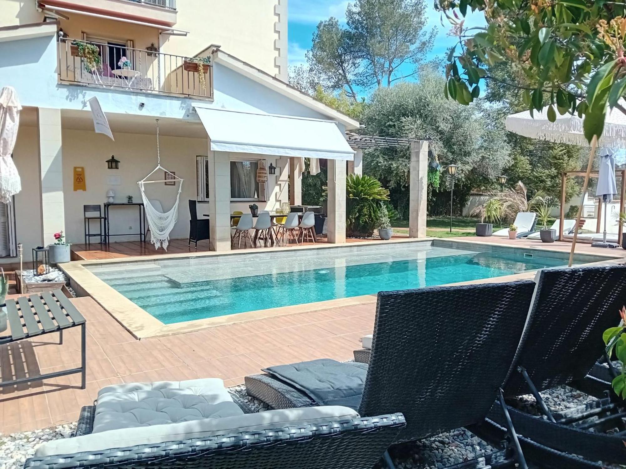 Les Canyes Cottage, Private Villa Resort Piera ภายนอก รูปภาพ